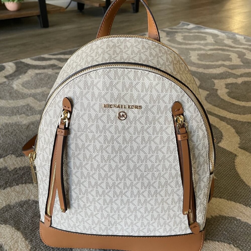 NWT Michael Kors "Brooklyn" medium logo monogram backpack in tan / vanilla Y2K - Picture 4 of 14